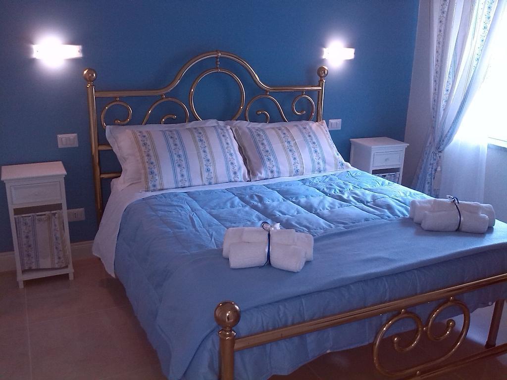 Fontana Vecchia Bed and Breakfast Atina Værelse billede